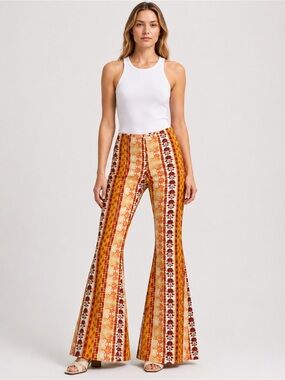 Bear Dance Pants Sz Medium Pull On Bell Bottom Flare Leg Stretch Boho Festival